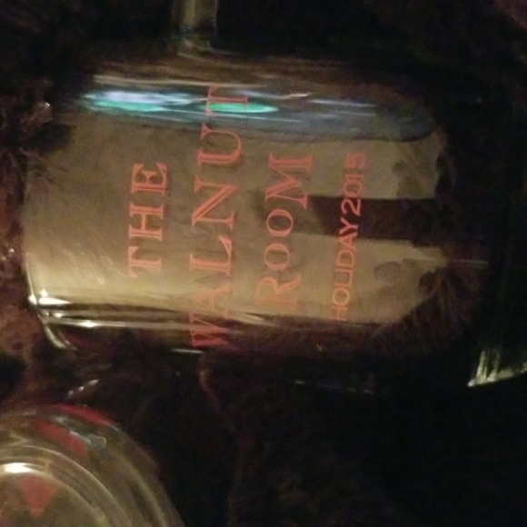 Walnut Room Holiday 2015 clear mug - Picture 2 of 8